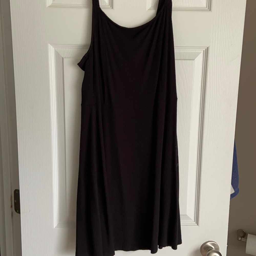 Flowy Ribbed LBD